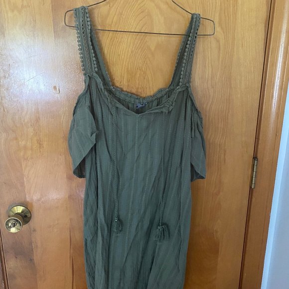 Green Aerie Dress - Picture 1 of 4